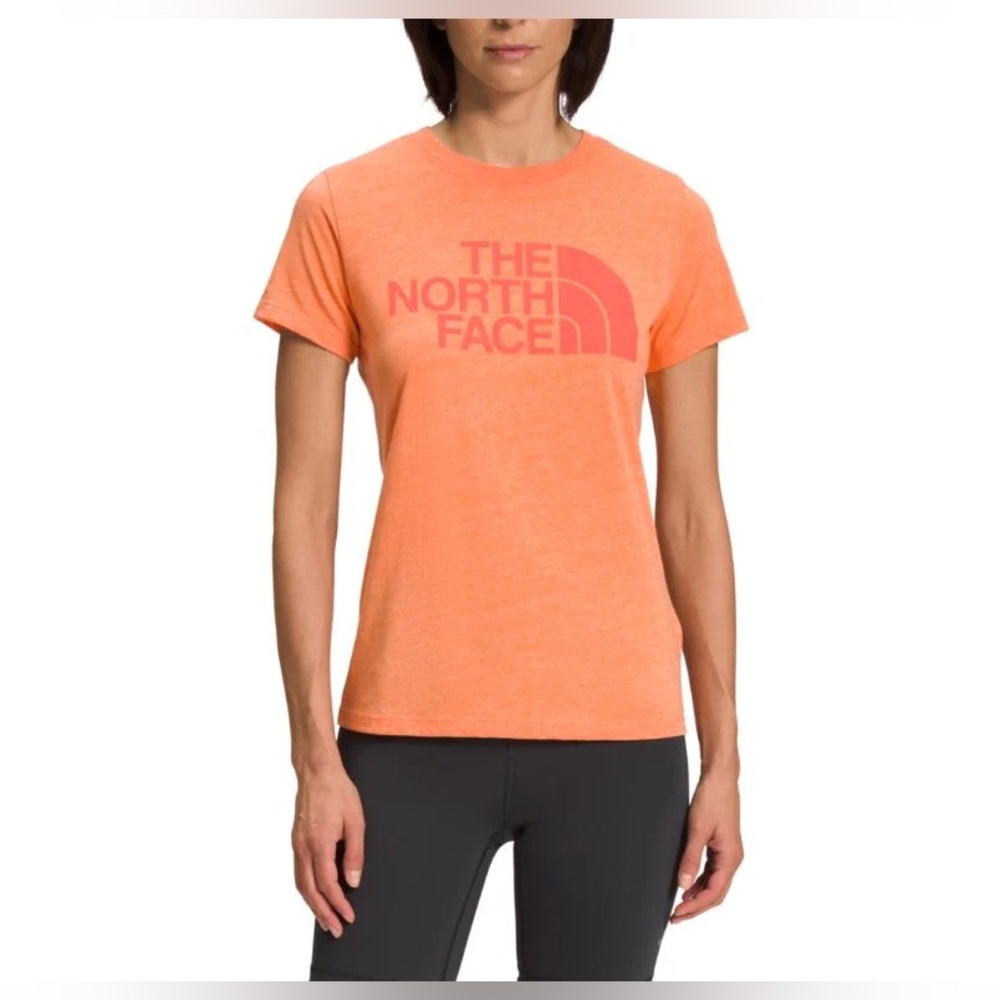 North Face. Women’s Short-Sleeve Half Dome Tri-Blend Tee. Orange. Size Large.